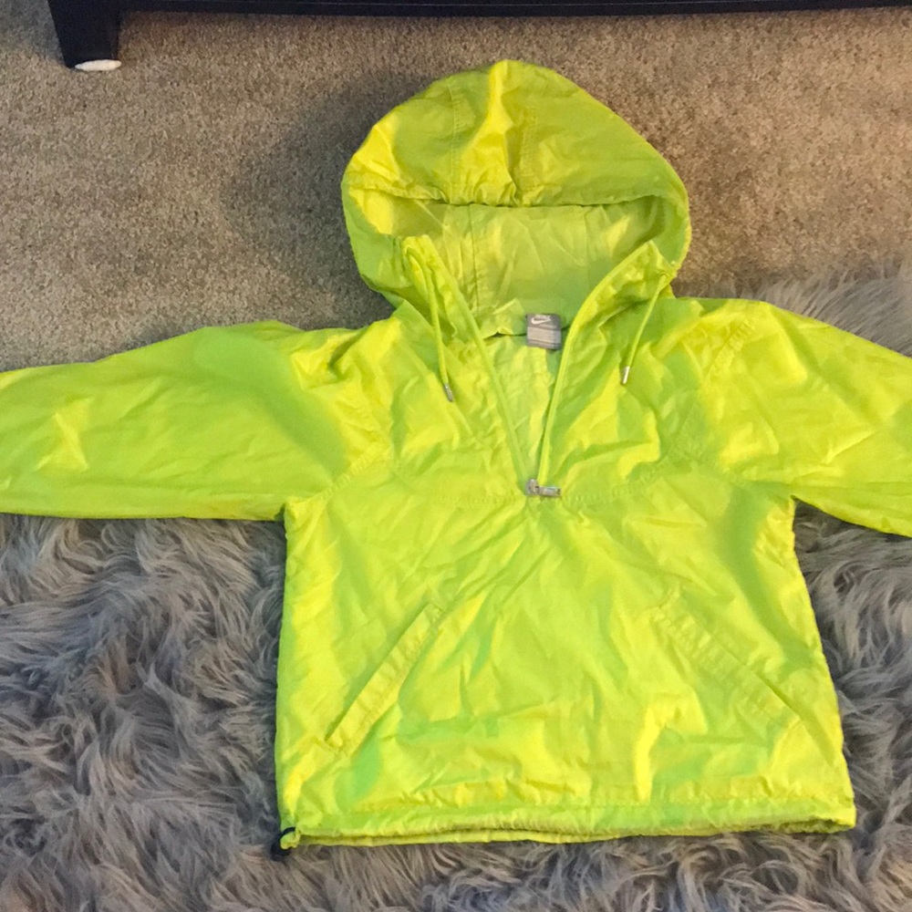 Nike three quarter in sleeve running wind breaker